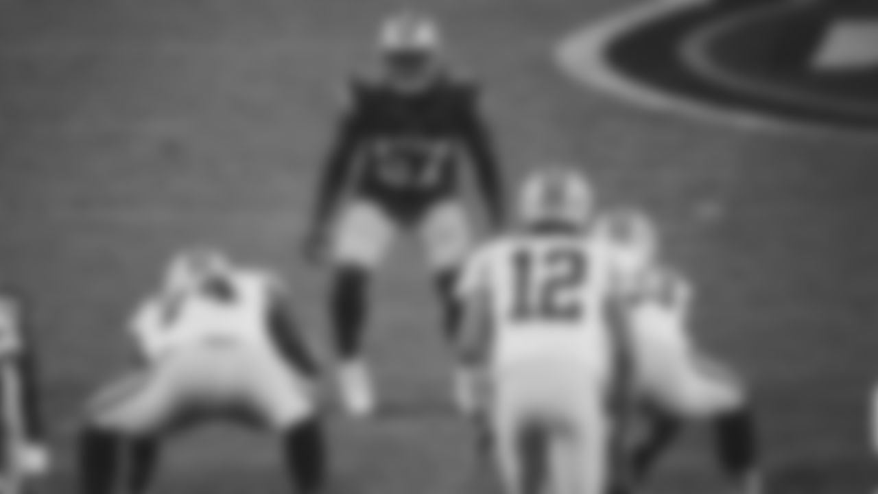 LB Dre Greenlaw