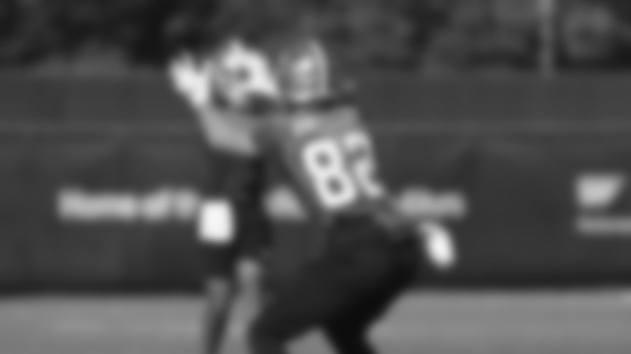 TE Ross Dwelley
