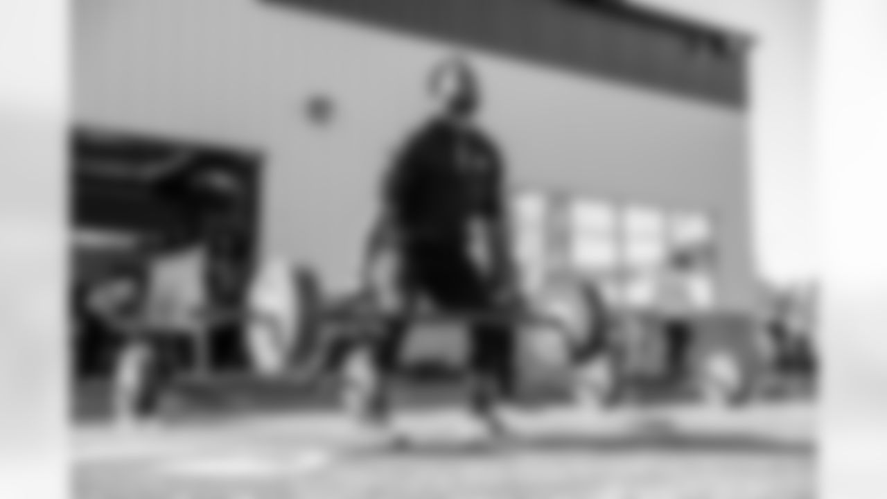 RB Carlos Hyde