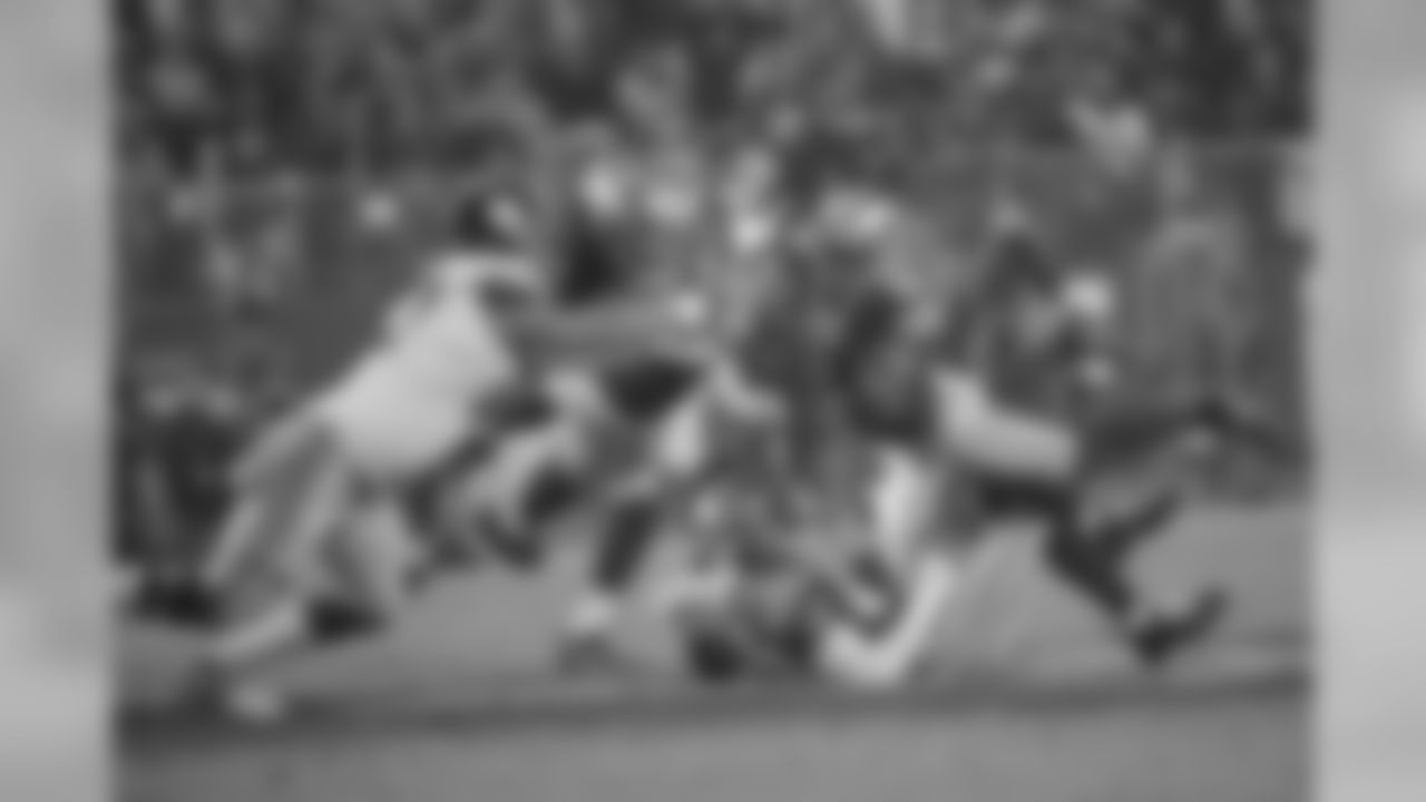 DL Sheldon Day and CB K'Waun Williams