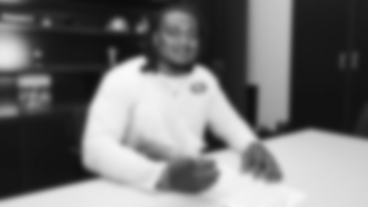 DL Kalia Davis