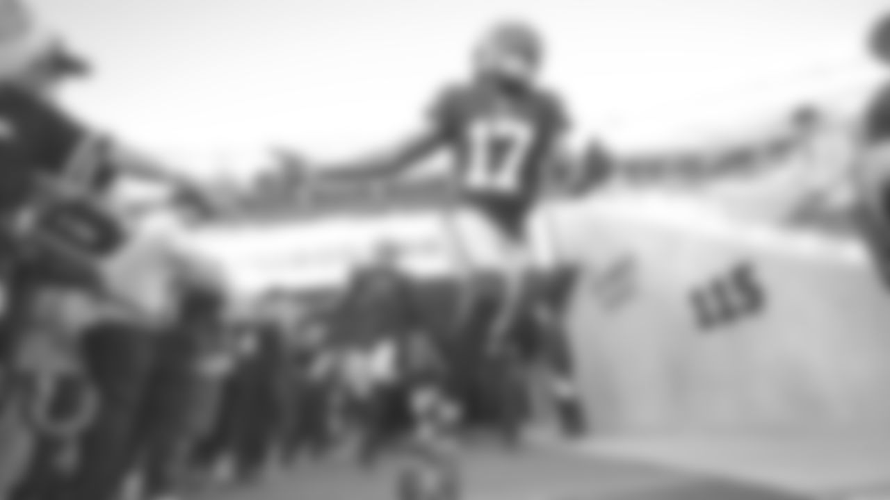 WR Victor Bolden Jr.