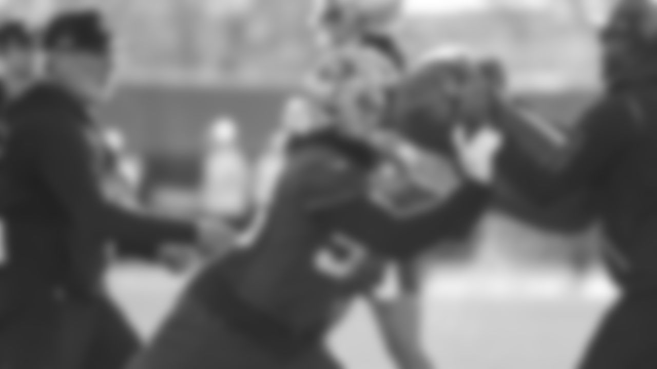 DL Samson Ebukam