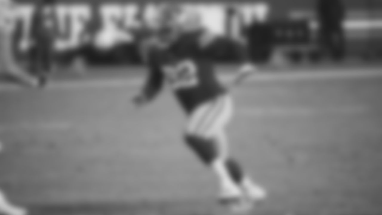 DL Kerry Hyder Jr.