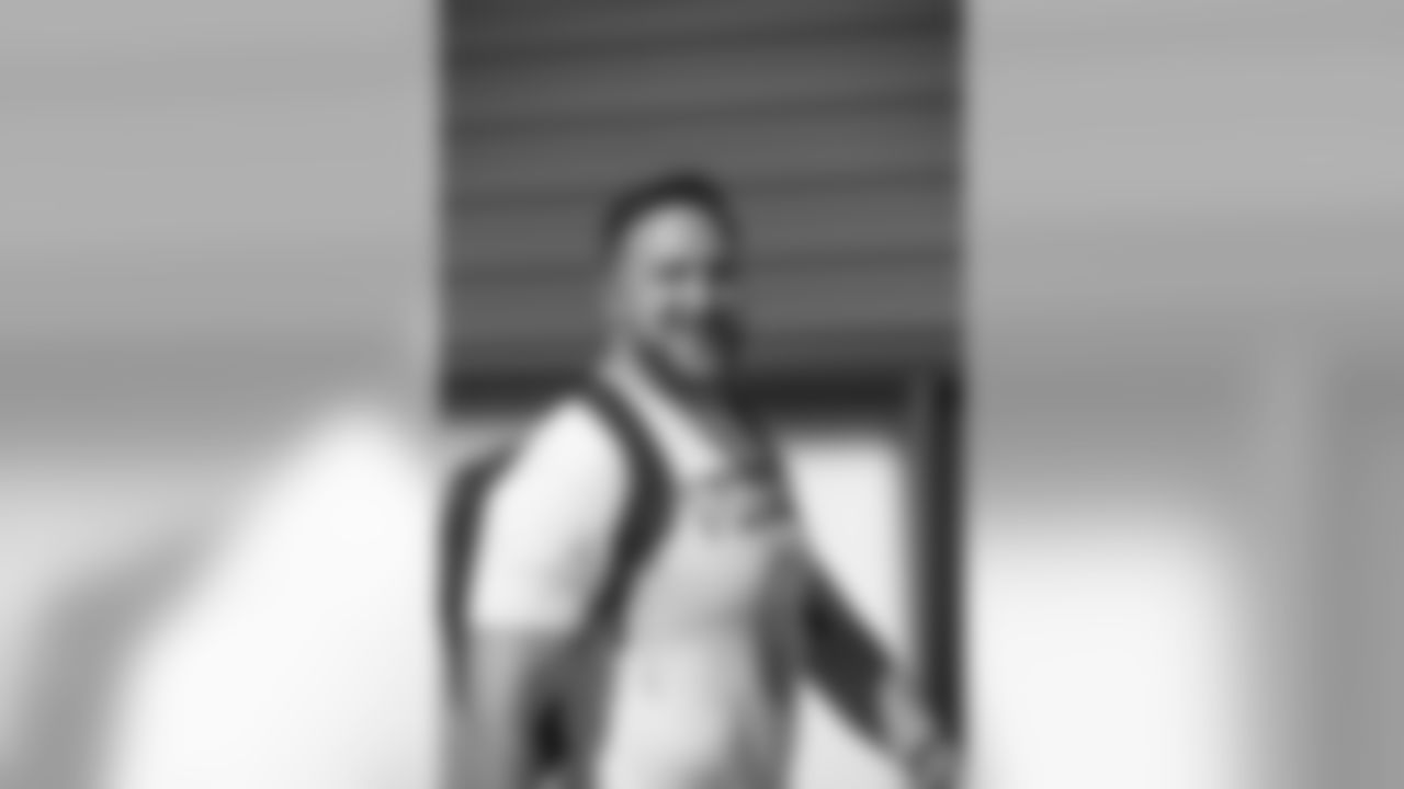 T Joe Staley