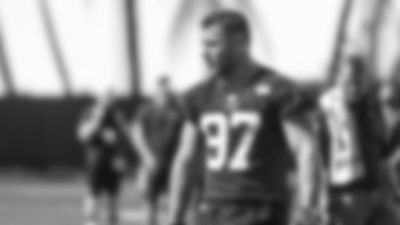 DL Nick Bosa