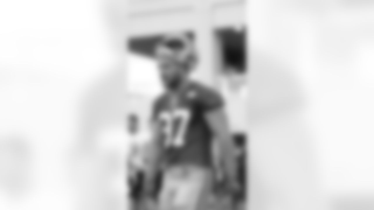 DL Nick Bosa