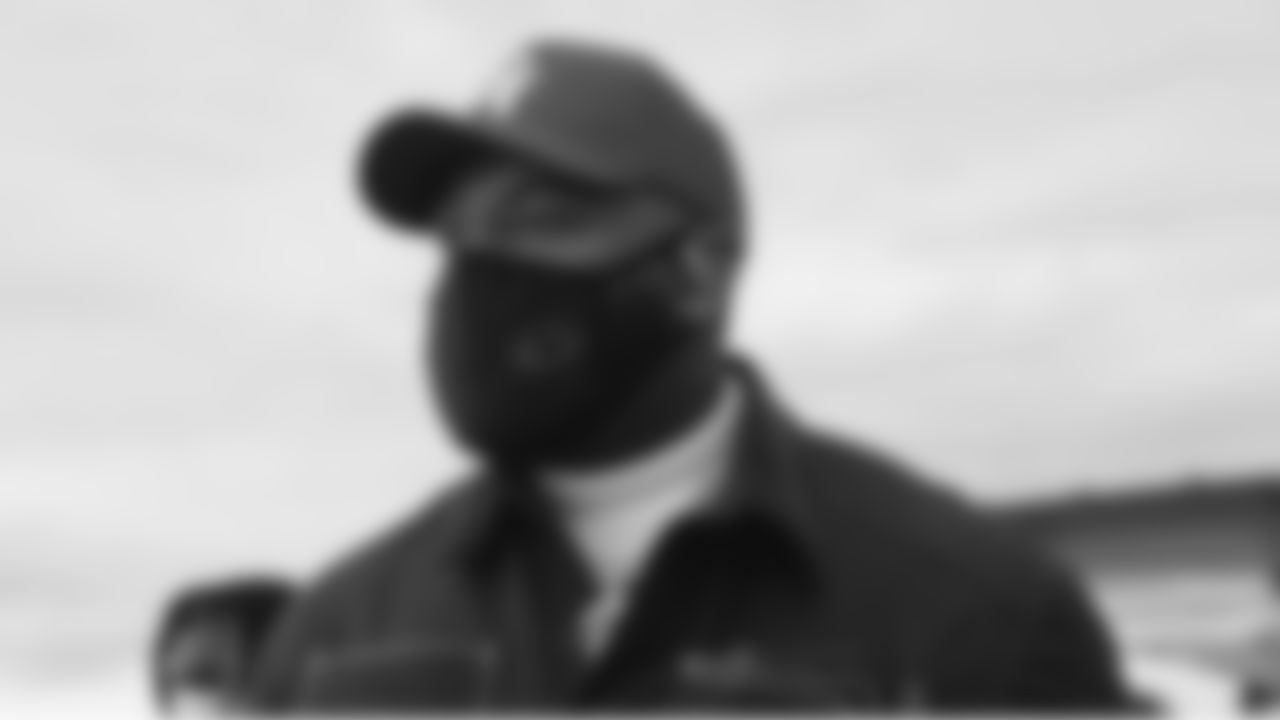 T Trent Williams