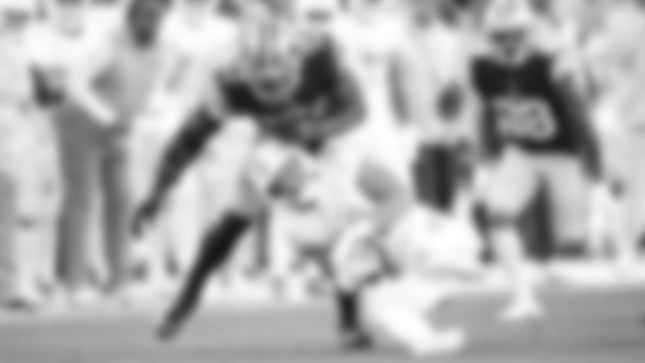 LB Dre Greenlaw