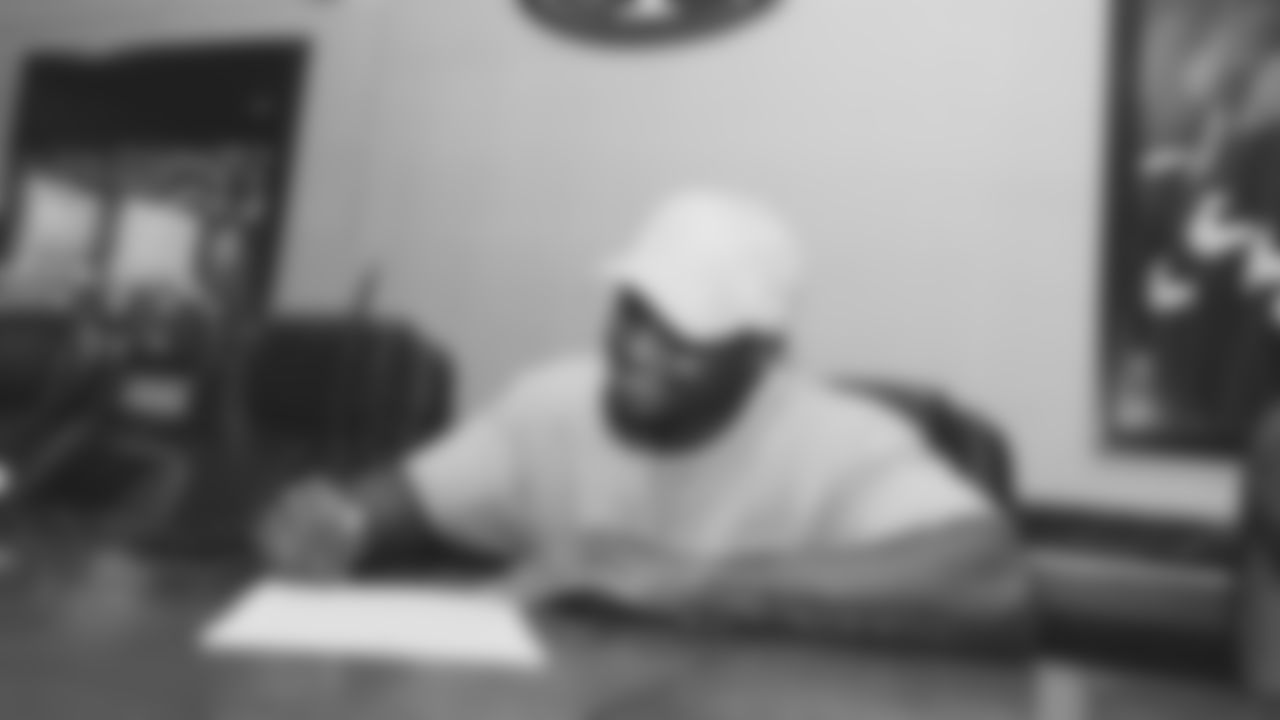 WR Trent Sherfield
