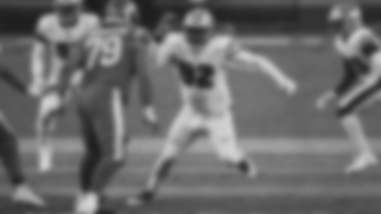 DL Kerry Hyder Jr.