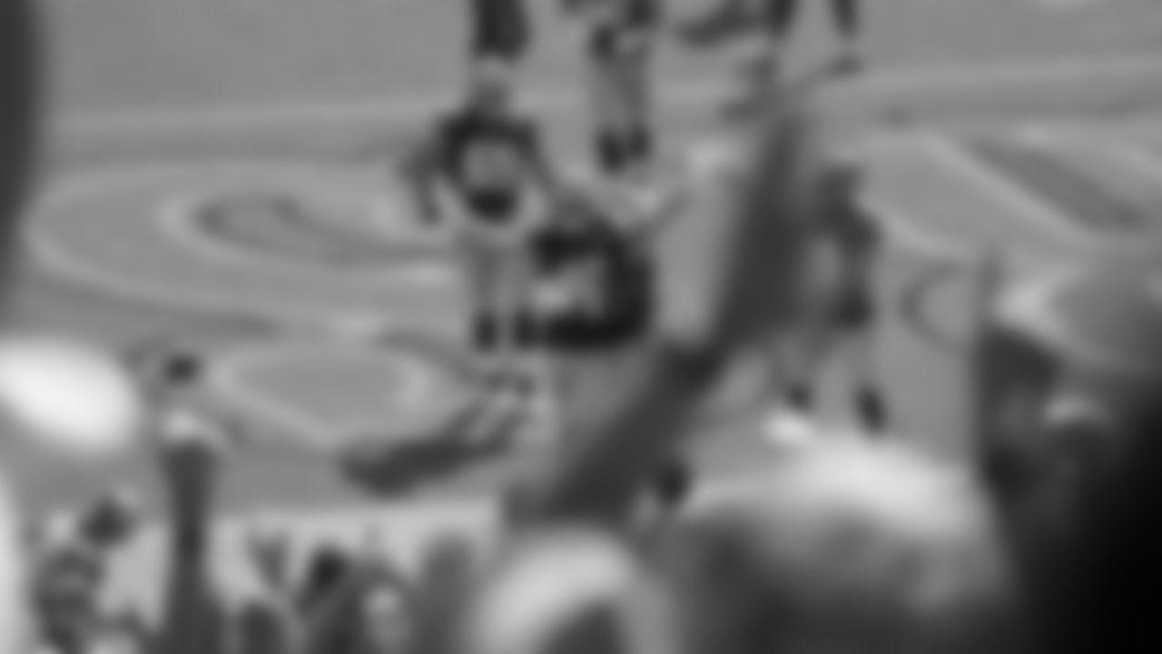 TE Ross Dwelley