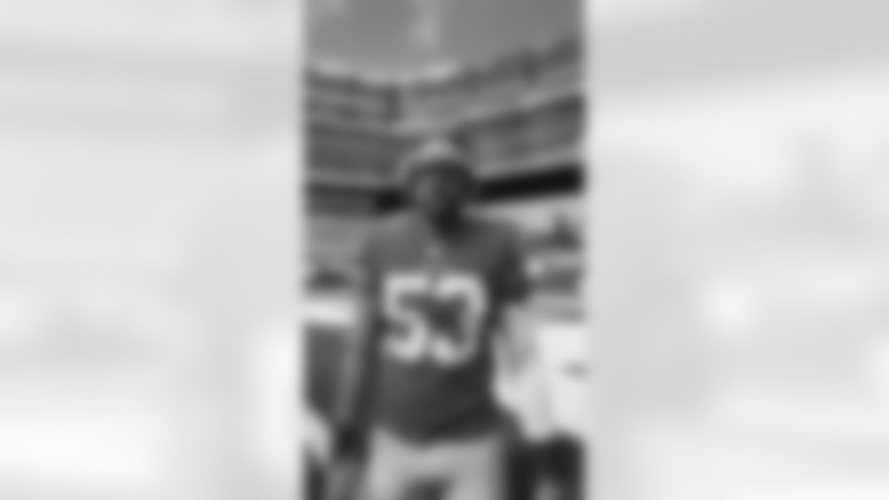 LB Mark Nzeocha