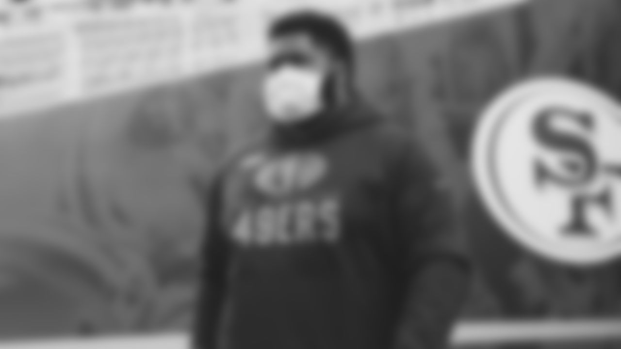 DL D.J. Jones