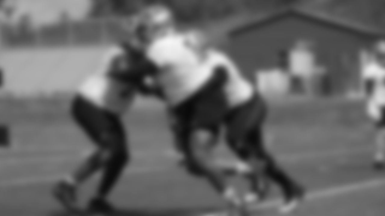 T Trent Williams