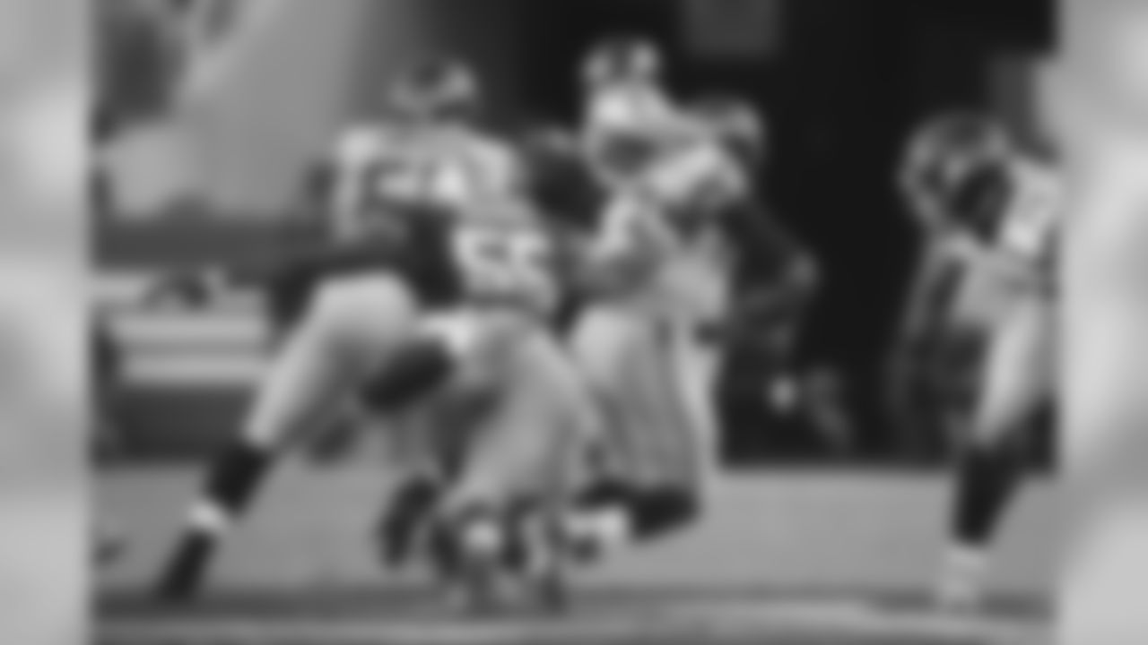 Week 7 - Ahmad Brooks on Russell Wilson