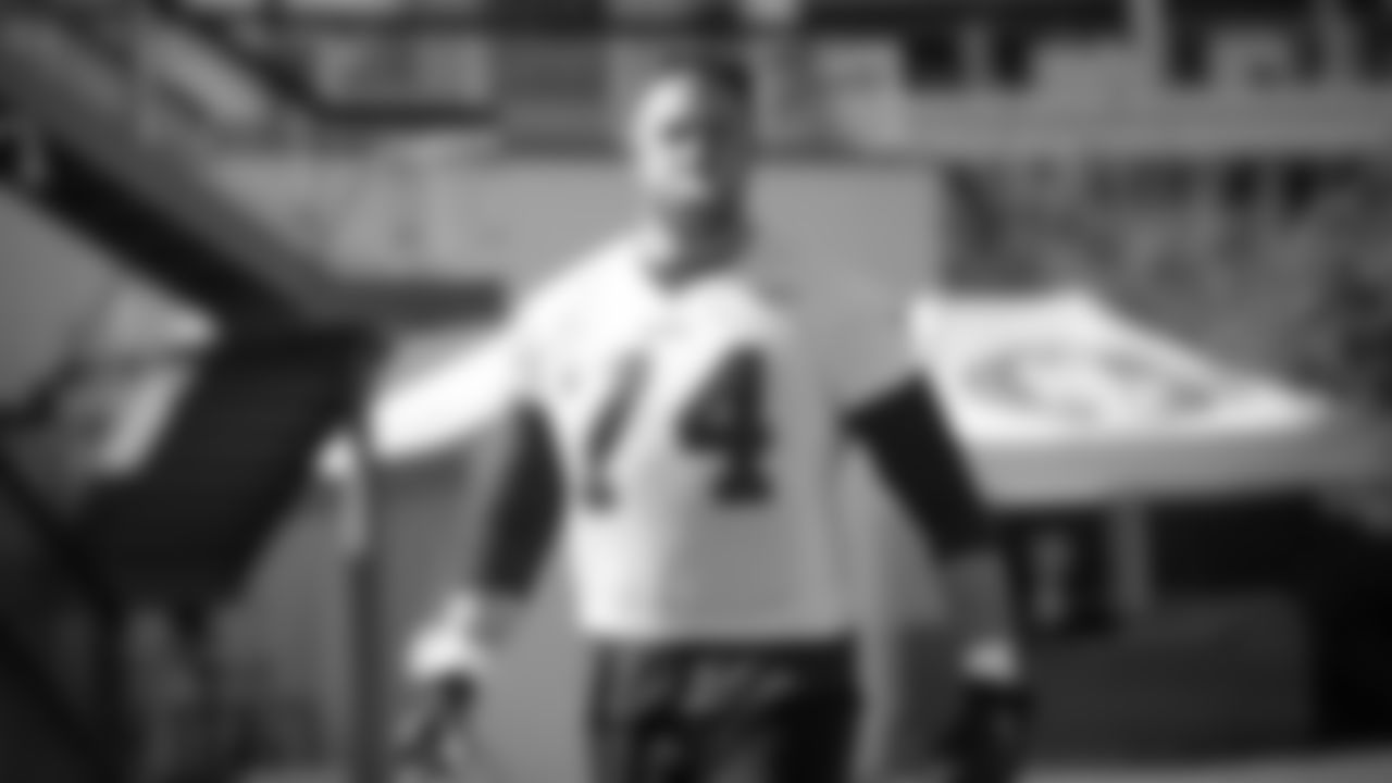 T Joe Staley