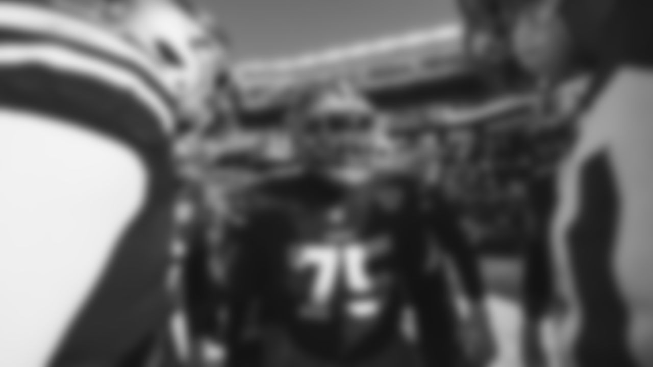 OL Laken Tomlinson