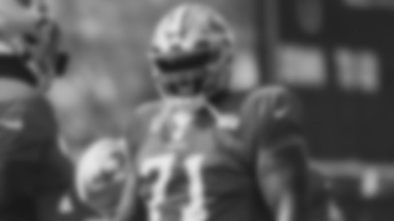 T Trent Williams