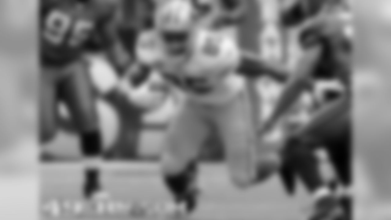 TE Vernon Davis