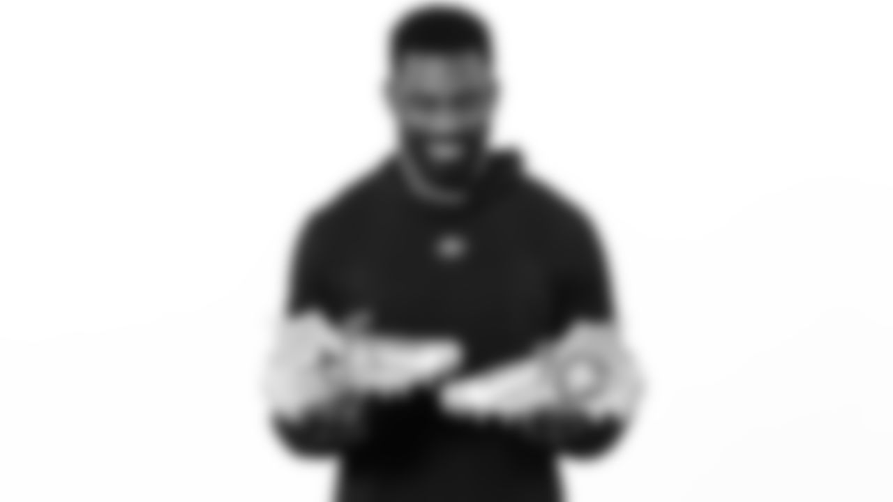 RB Raheem Mostert
Cause: Ocean Conservancy