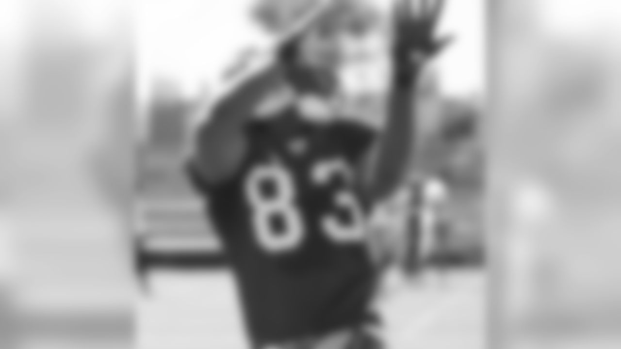WR Arnaz Battle