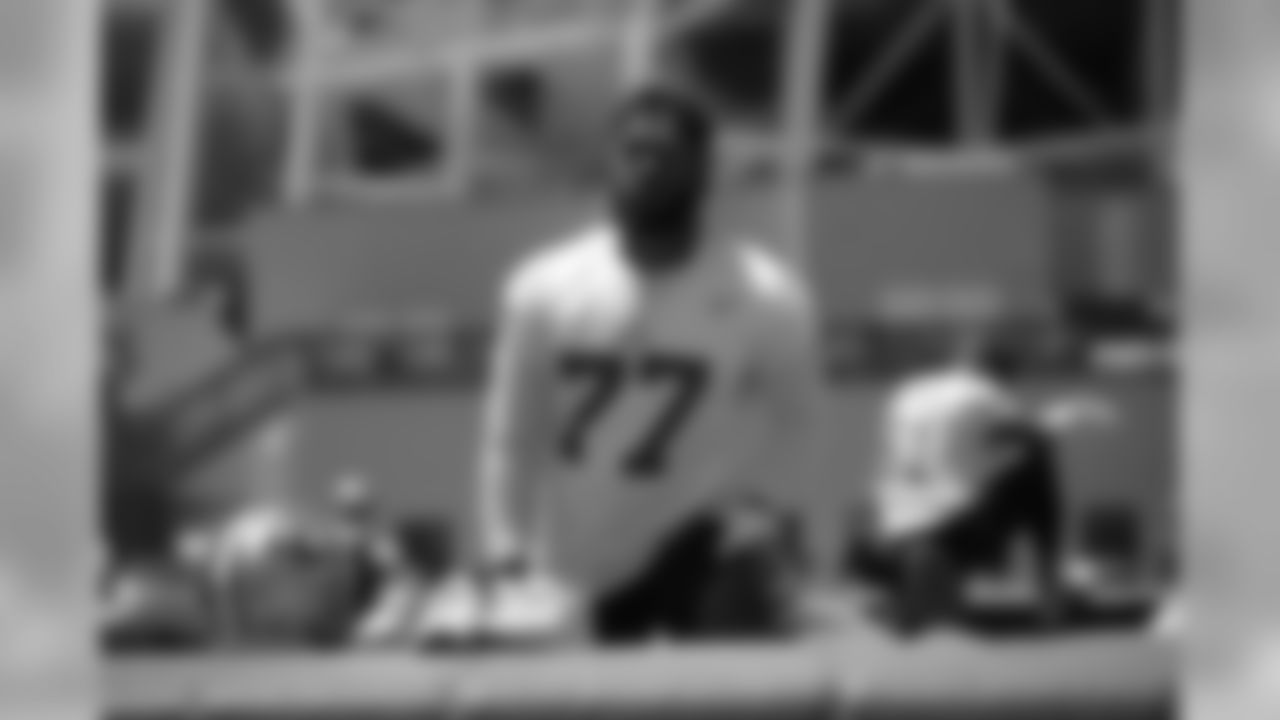 DT Jullian Taylor
