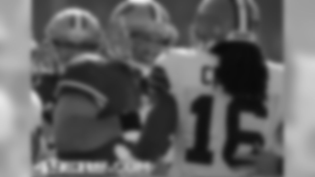 LB Blake Costanzo