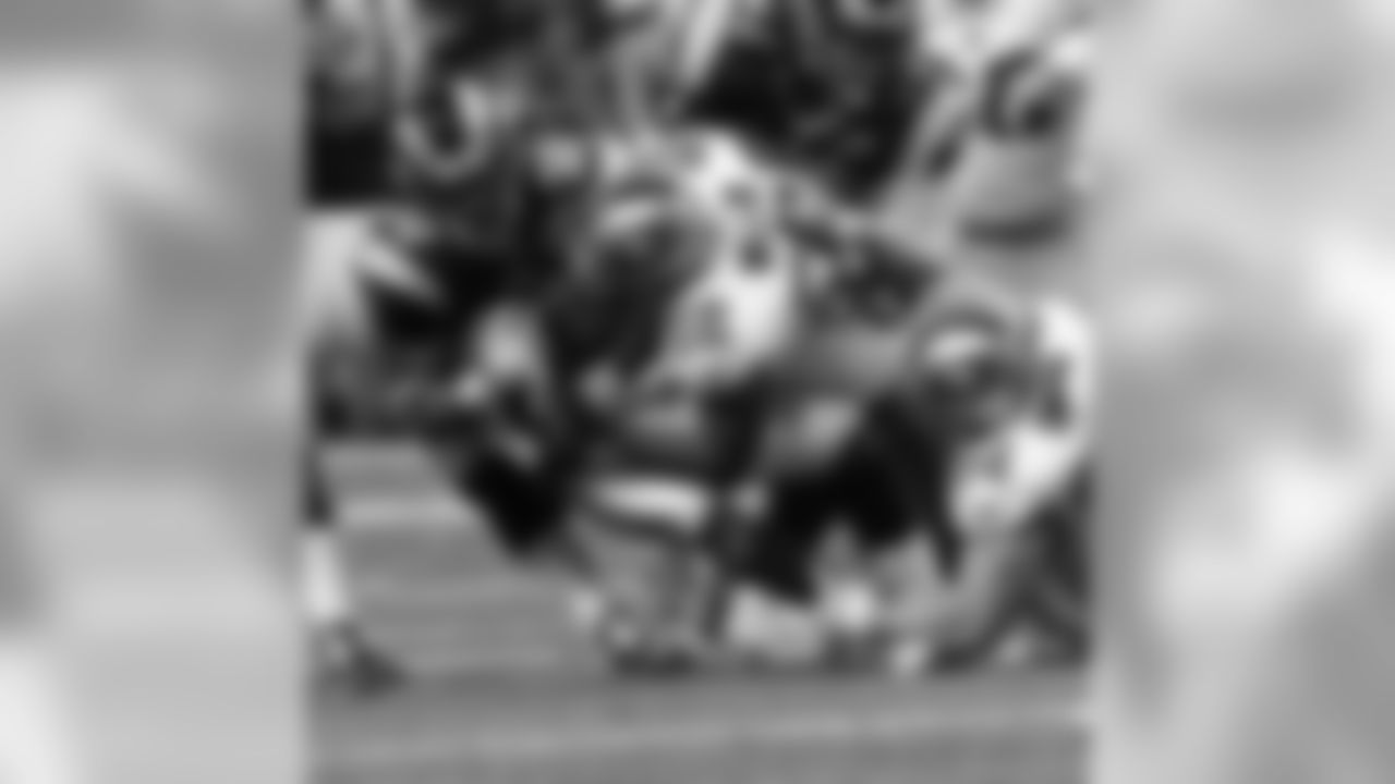 LB Patrick Willis