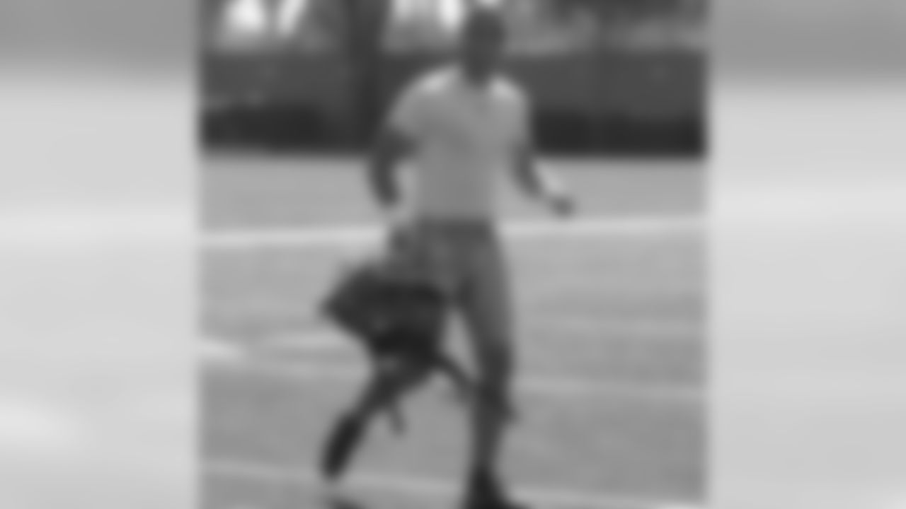 TE Joe Jon Finley