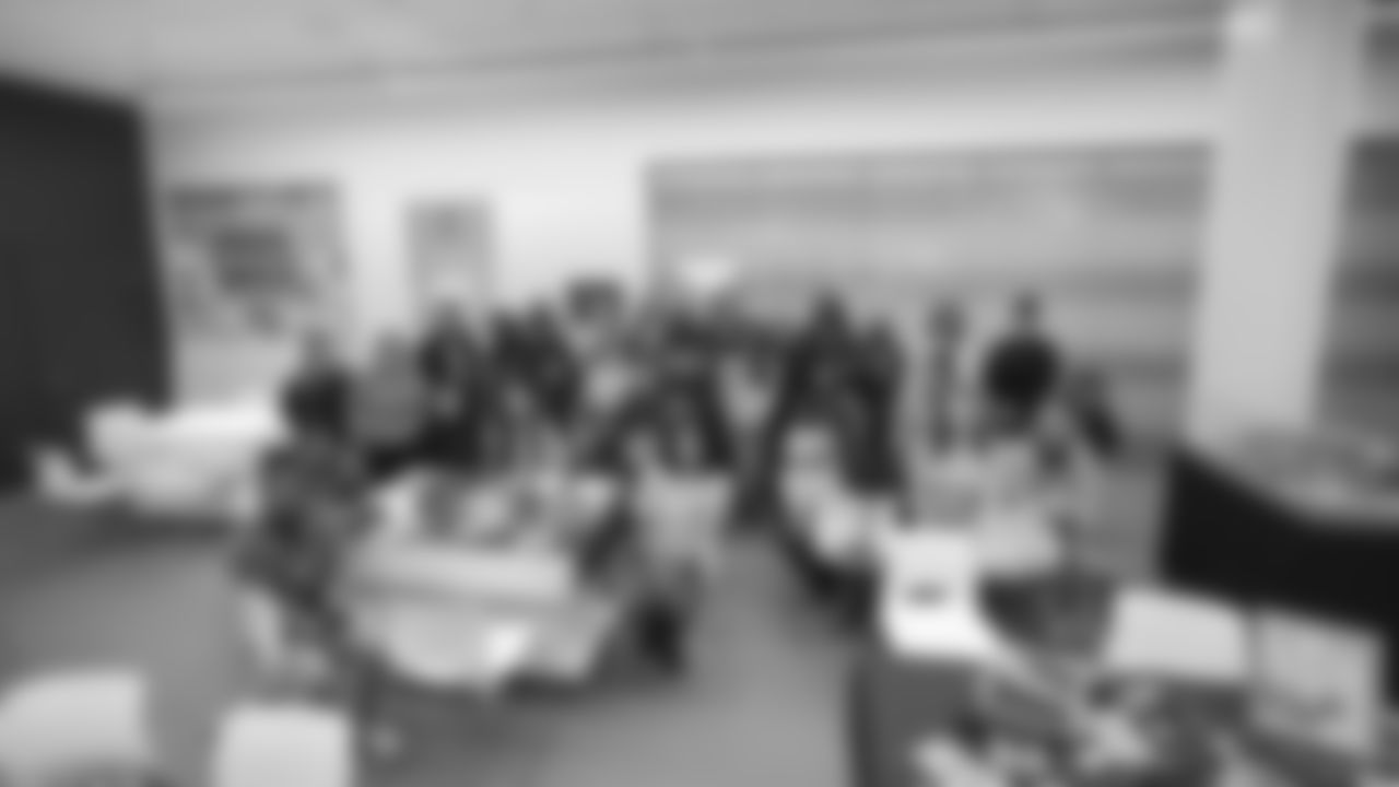 DL Arik Armstead, Women Connect, Girls Inc.
