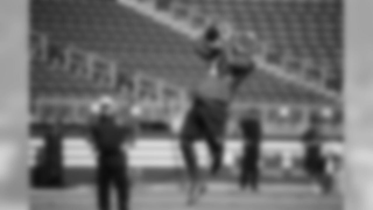 #18 DeAndrew White - WR