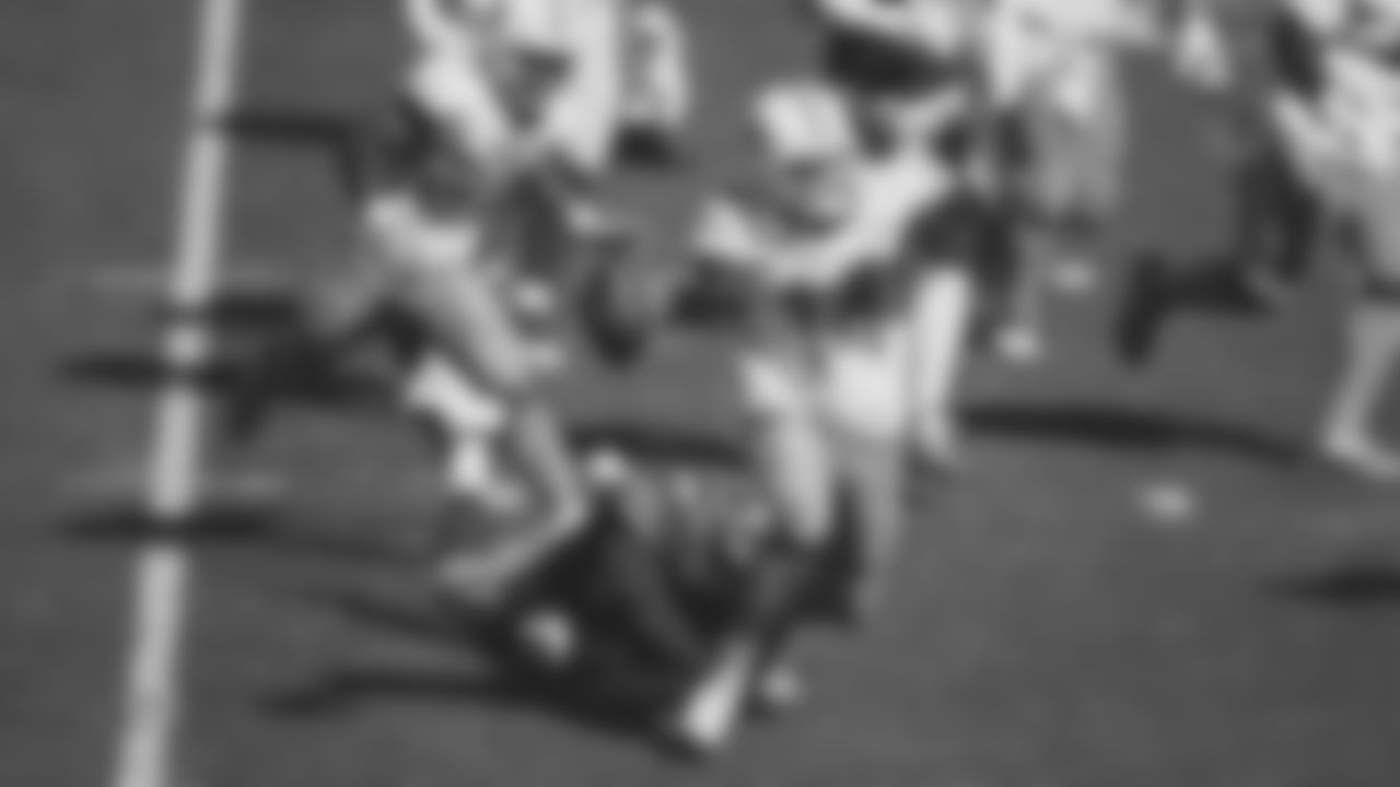 DL Kerry Hyder Jr.