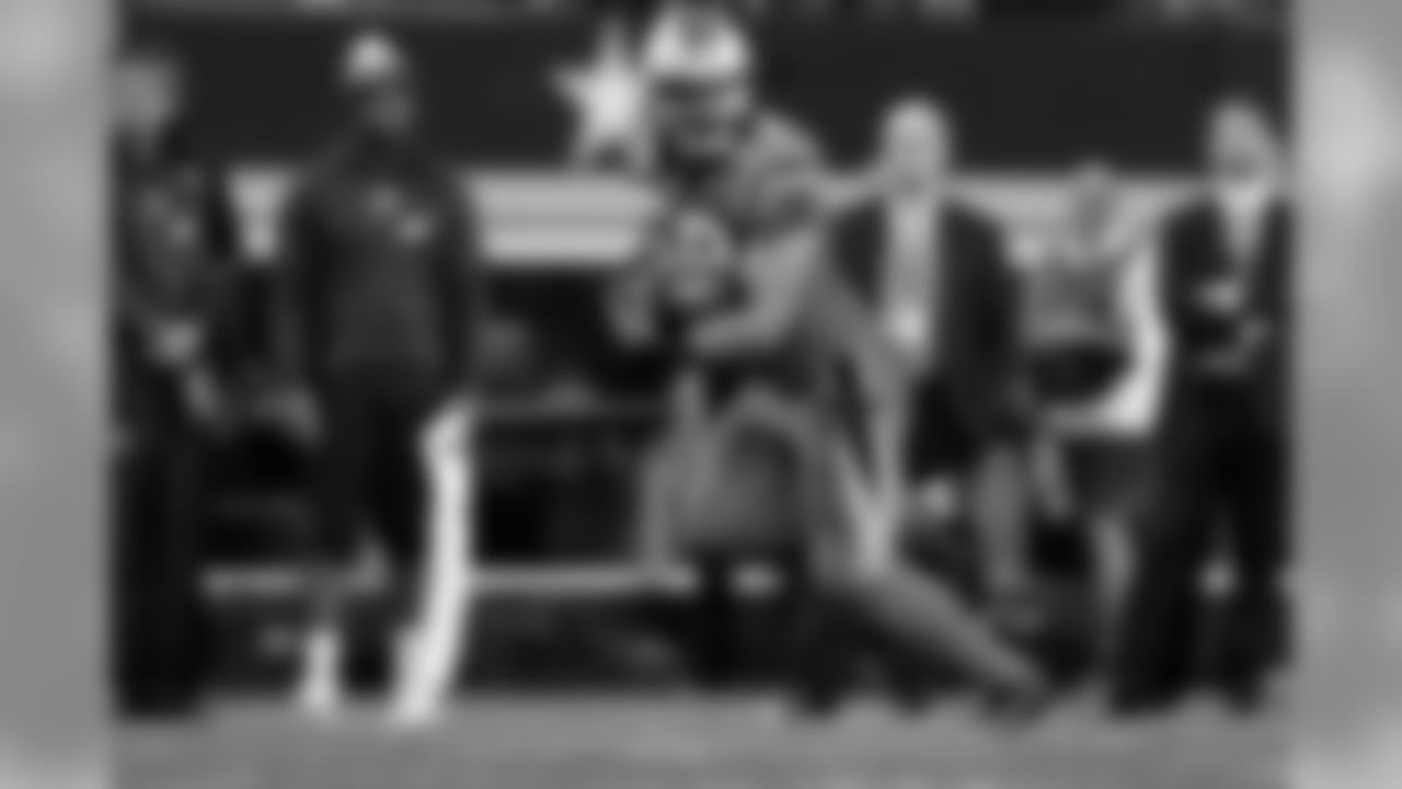 MLB 59 Luke Kuechly