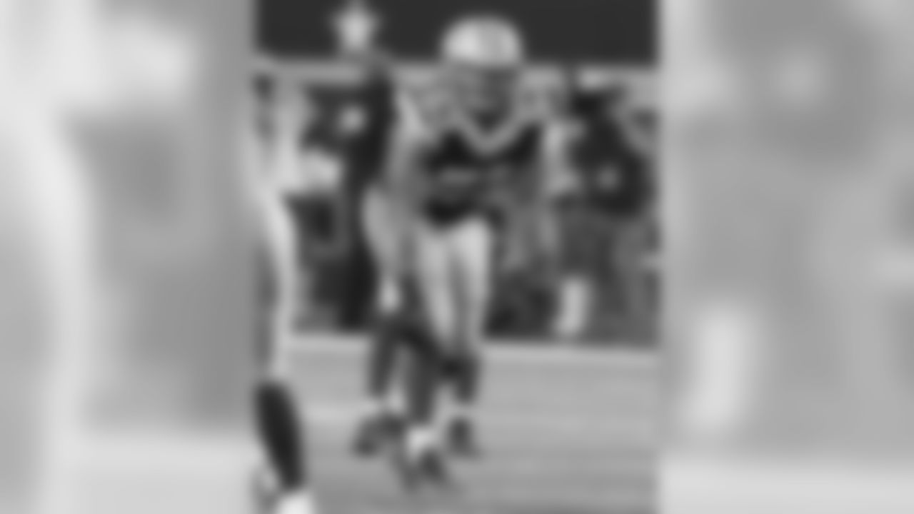 ROLB - Nick Perry - No. 53
