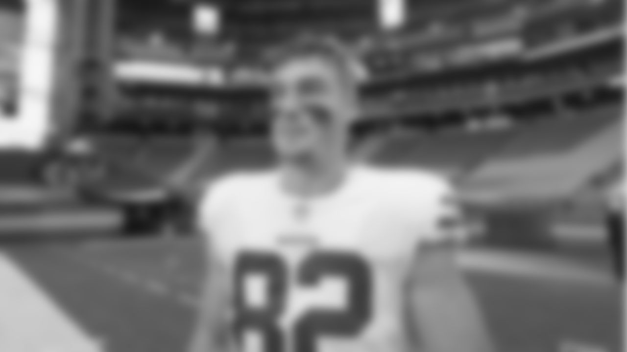 TE Ross Dwelley