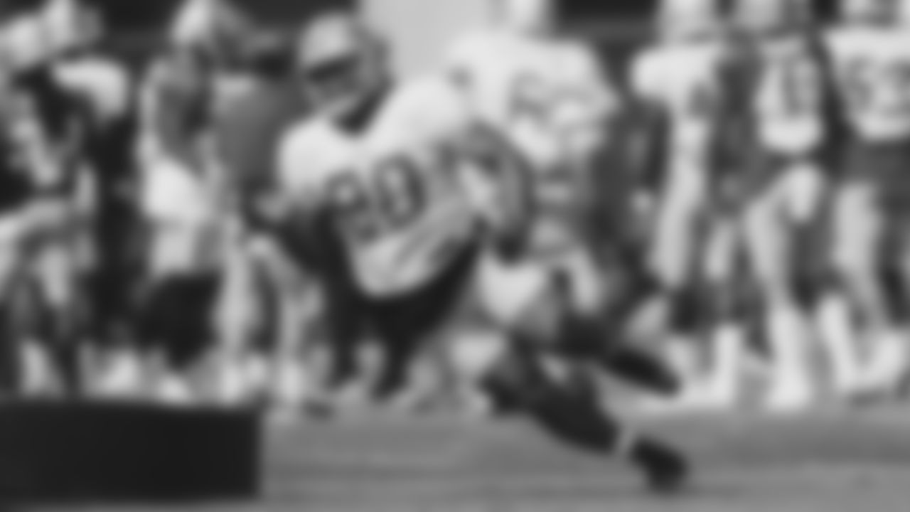 DL Kevin Givens