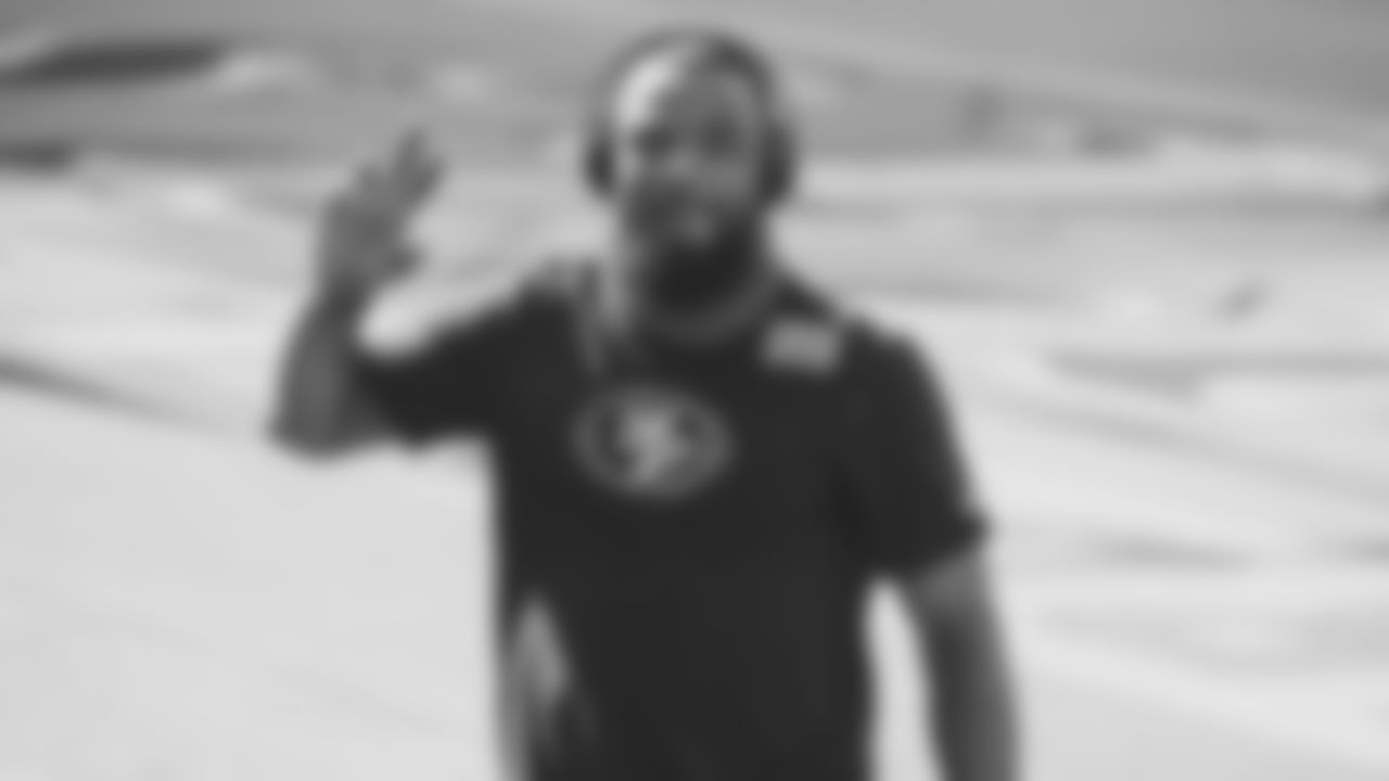RB Jeff Wilson Jr.