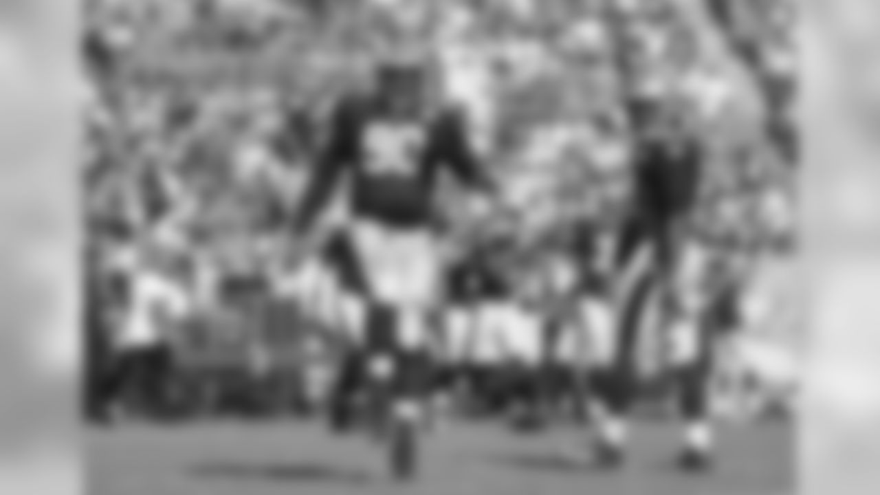 DT 90 Nick Fairley