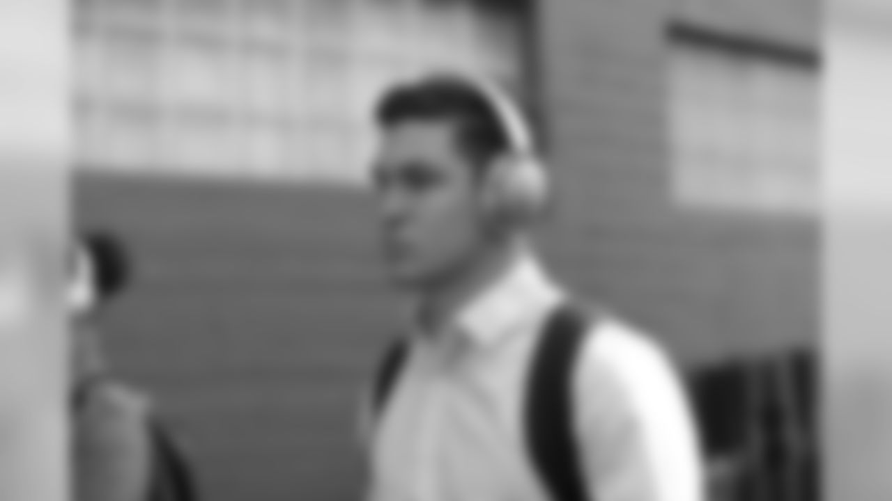QB Nick Mullens