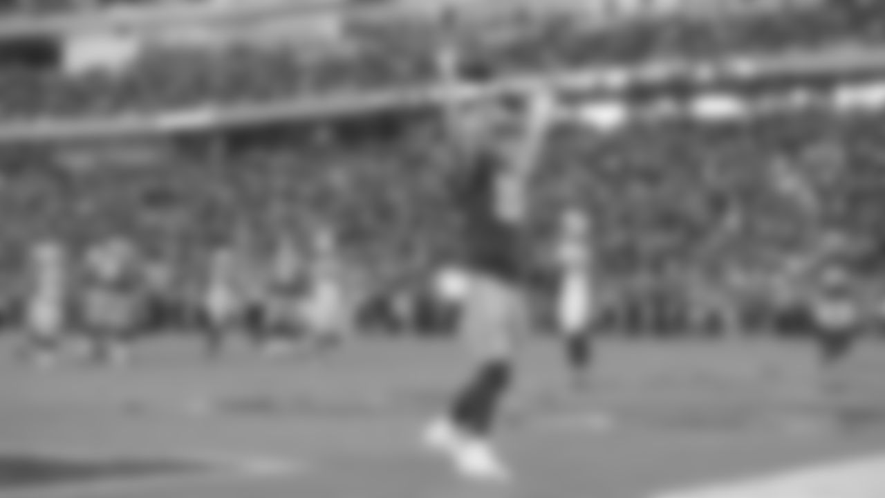 TE Ross Dwelley