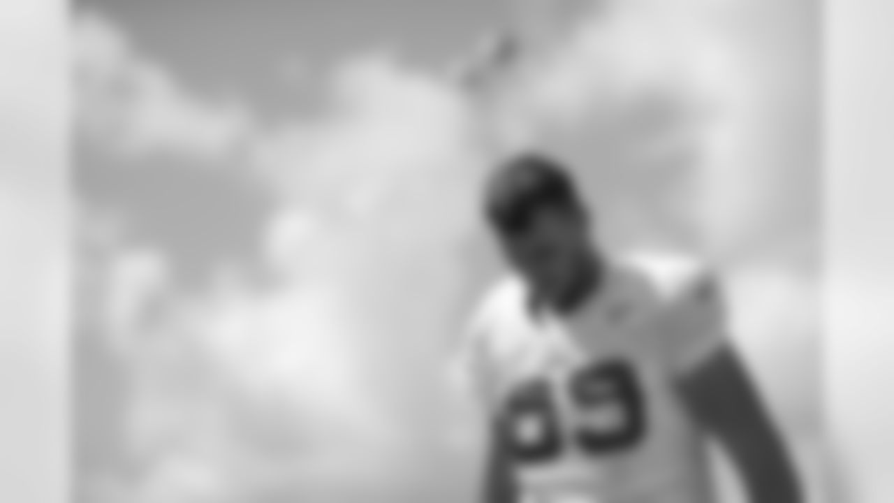 T Mike McGlinchey