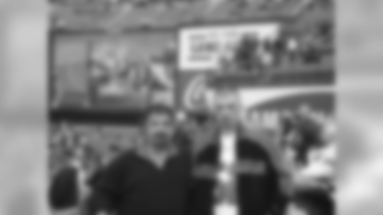 @Bpowell712: "Here is a Pic of me and my dad at our 1st 49er game"