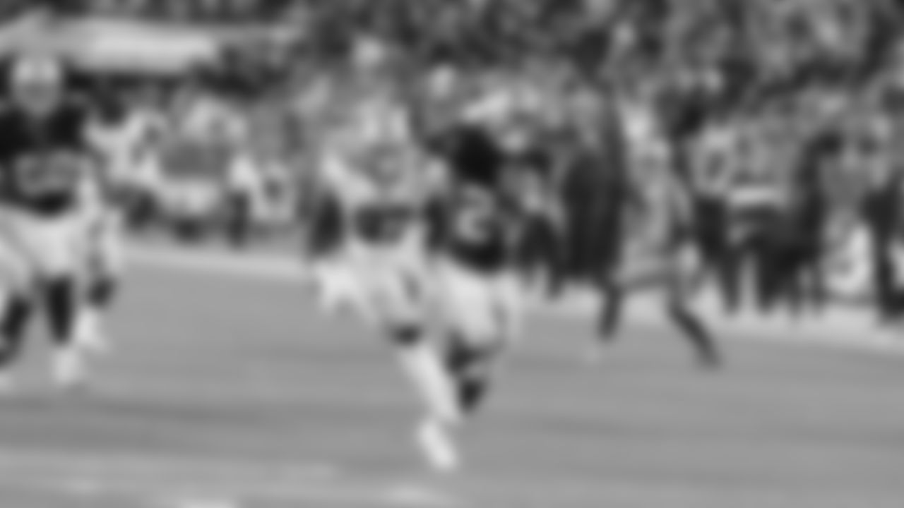 RB Jordan Mason