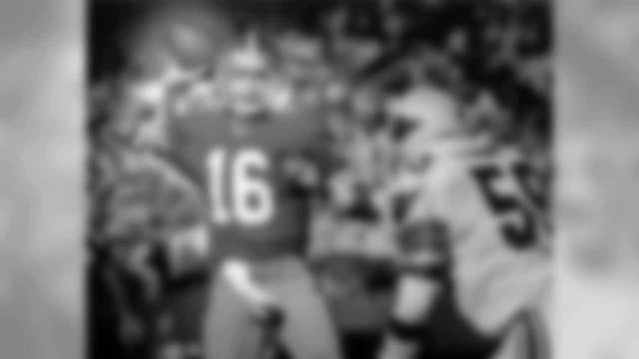1987 -- 49ers quarterback Joe Montana.