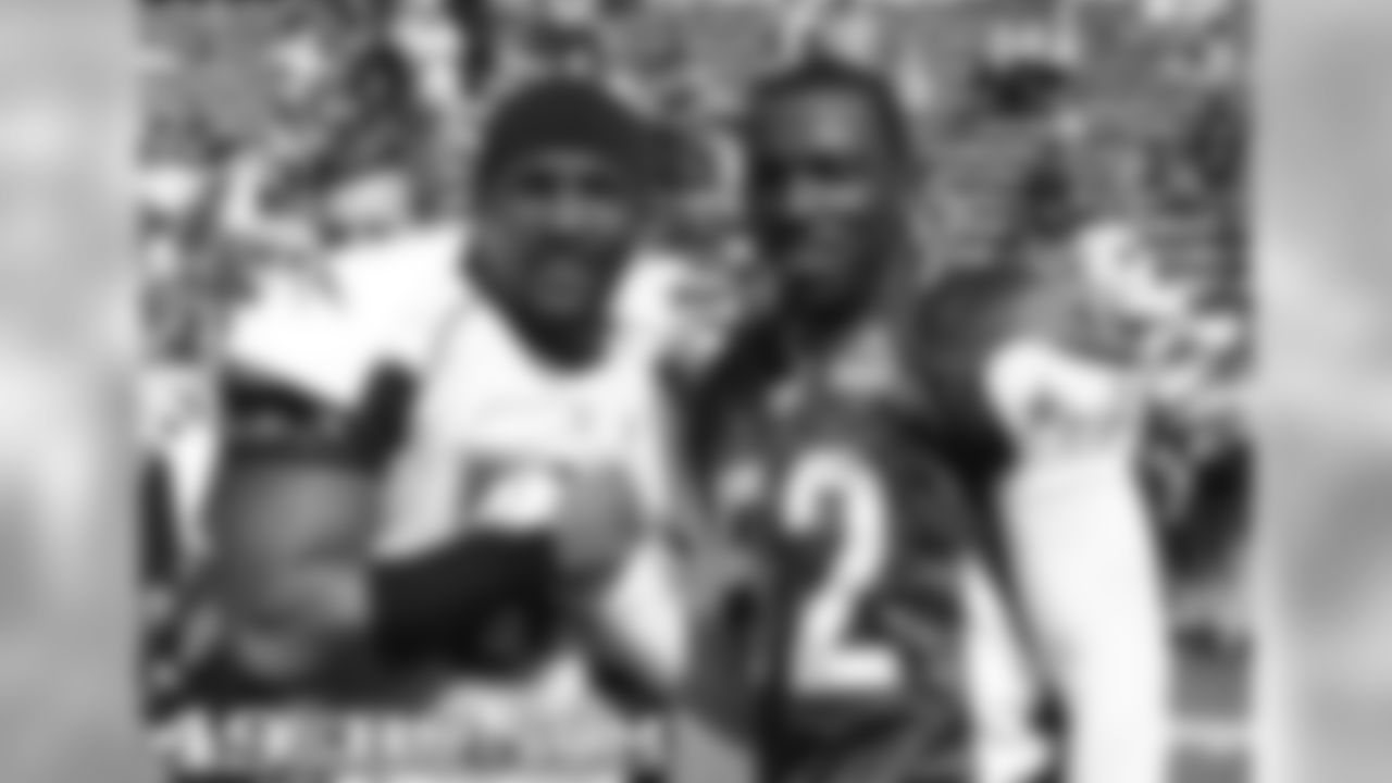 LB Patrick Willis