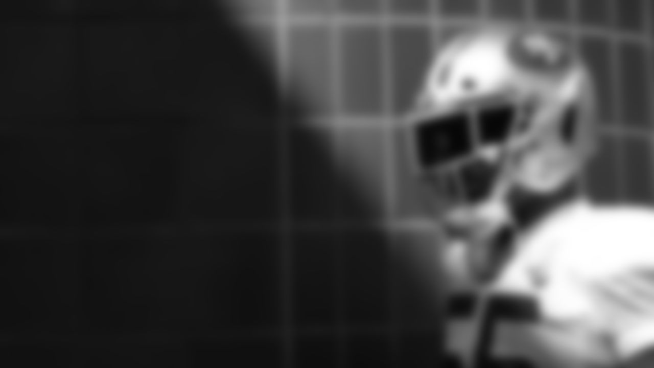 DL Dee Ford