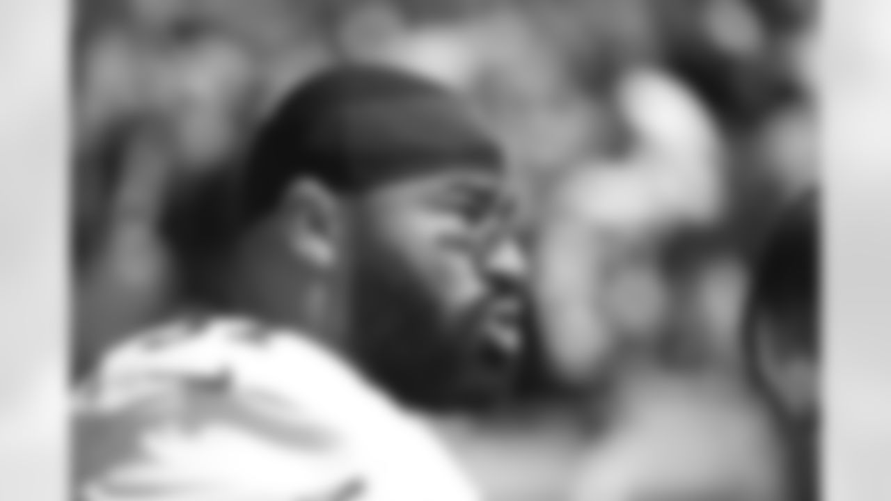LB - Michael Wilhoite
