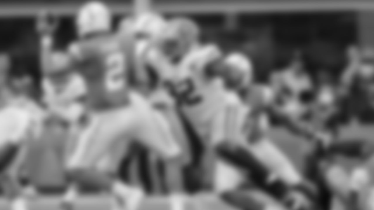 DL Zach Kerr