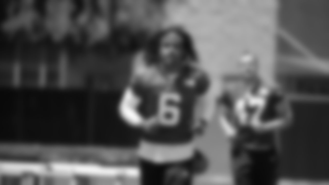 WR Marcus Johnson